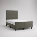 Lit double rembourré en velours polyester vert olive et métal noir, couchage 160 × 200 cm, dimensions 212 × 169 × 120 cm