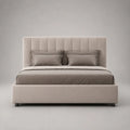 Lit double rembourré en tissu beige avec tête de lit à panneaux verticaux, couchage 160 × 200 cm