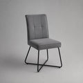 Chaise de salle à manger rembourrée en tissu gris avec dossier rectangulaire et piètement en acier noir, 45 × 56 × 88 cm